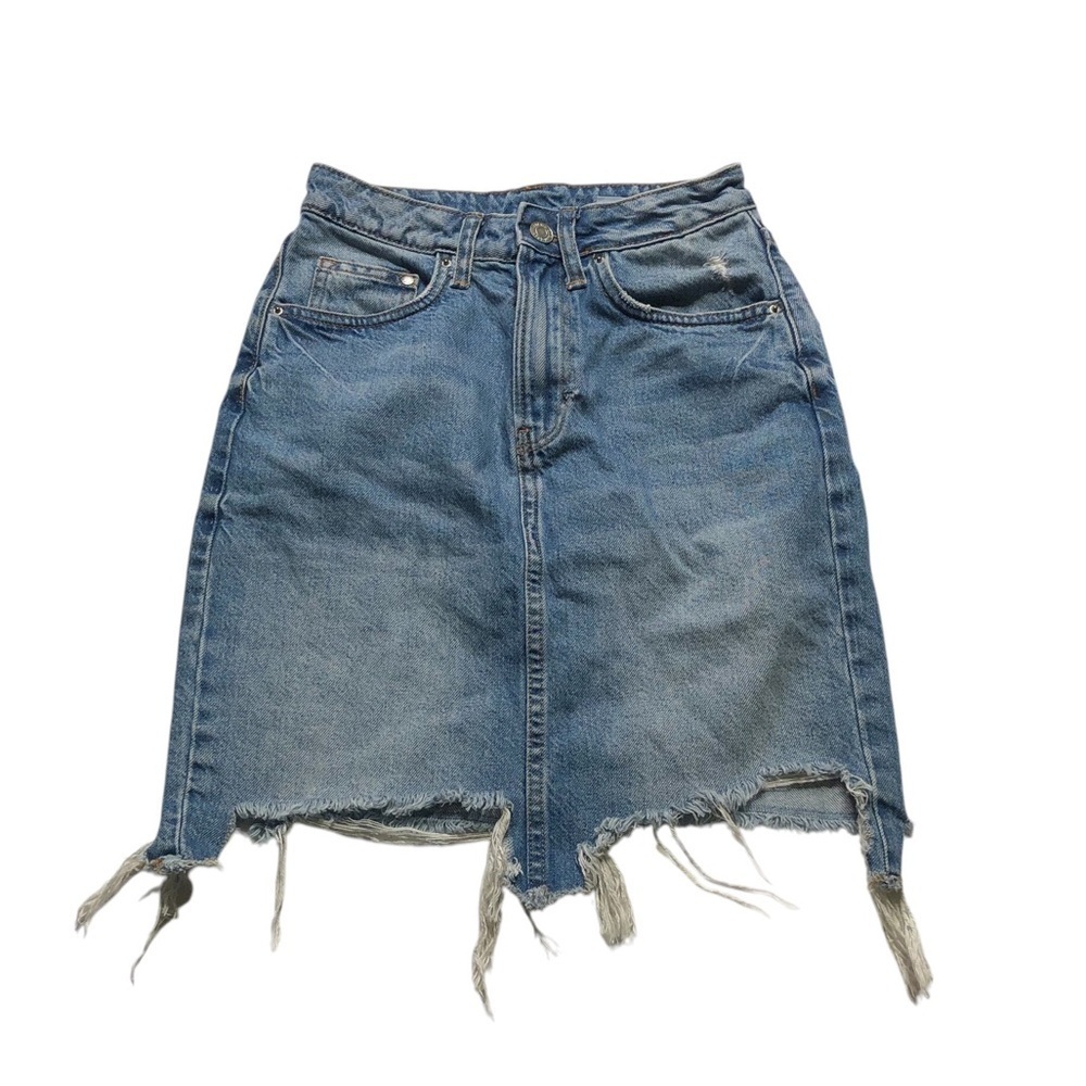 H&M Size XS Frayed Hem Mini Jean‎ Skirt